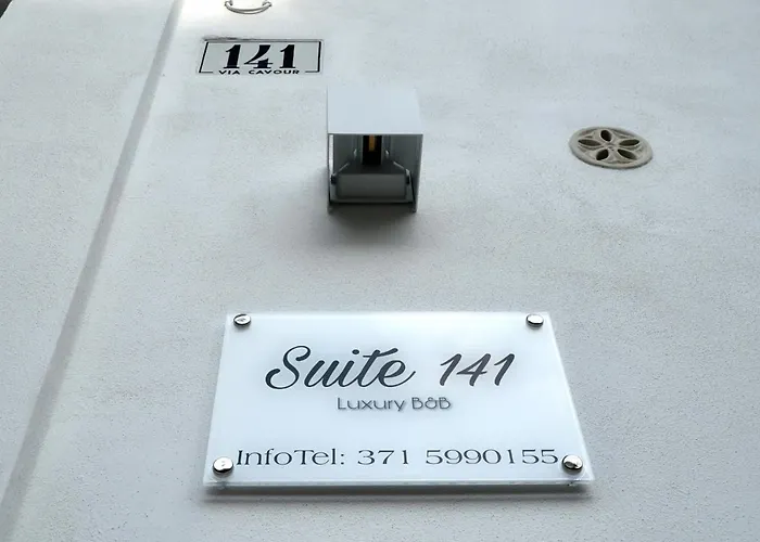 141 - Luxury לינה וארוחת בוקר 3*