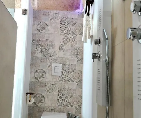 141 - Luxury Bed & Breakfast