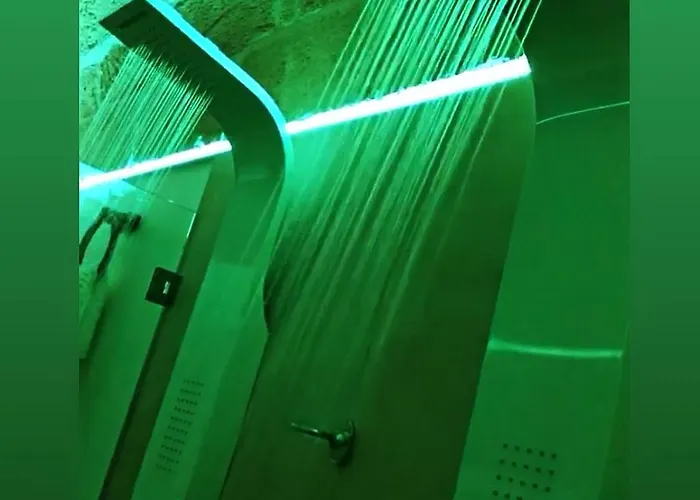 141 - Luxury לינה וארוחת בוקר 3*